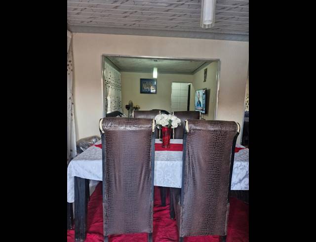 3 BEDROOM HOUSE FOR SALE IN KARENPARK